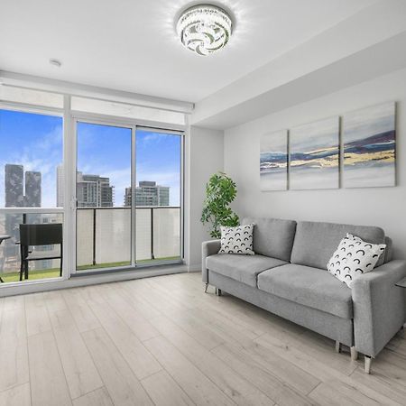 Luxury Downtown Toronto 2 Bedroom Suite With City And Lake Views And Free Parking Exterior photo