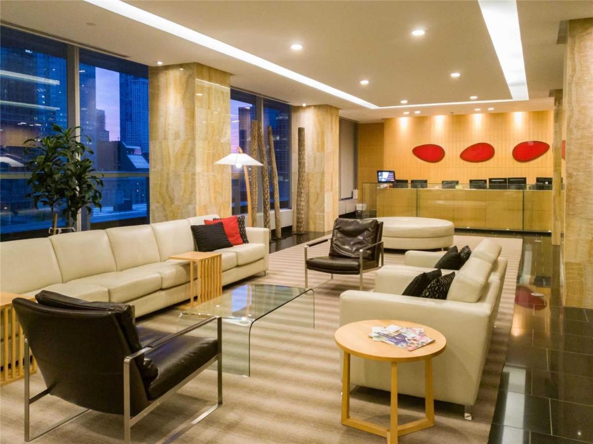 Luxury Downtown Toronto 2 Bedroom Suite With City And Lake Views And Free Parking Exterior photo